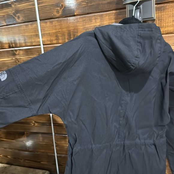 The North Face Women’s Jacket - Picture 10 of 12